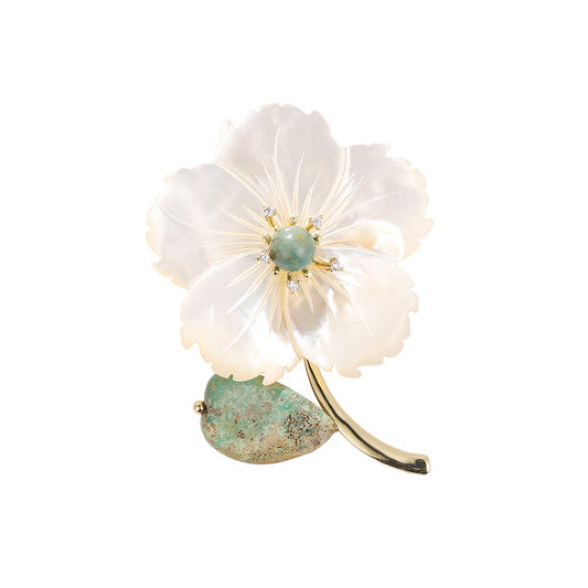 Luxurious natural shell flower-shaped brooch atmospheric elegant clothing decoration pin